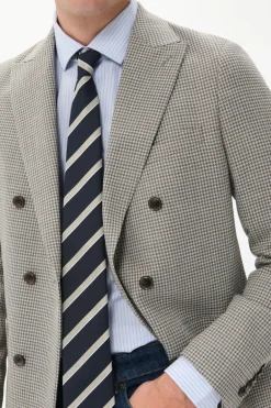 MAgaret Wollblazer