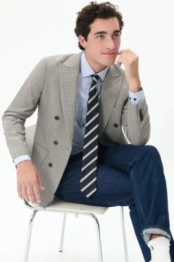 MAgaret Wollblazer
