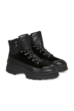 MAOsmar Stiefel