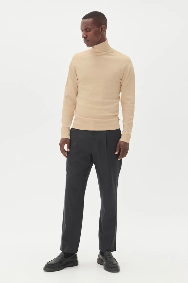 MAparcusman Pullover