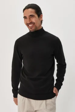 MAparcusman Pullover