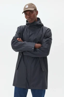 MARainy Mantel